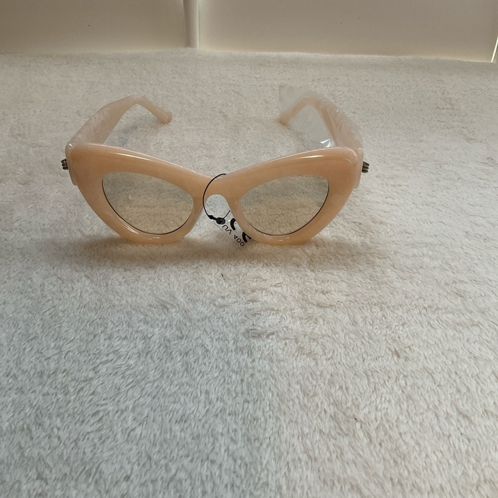 Fashion Jewelry Peach Cat-Eye Sunglasses